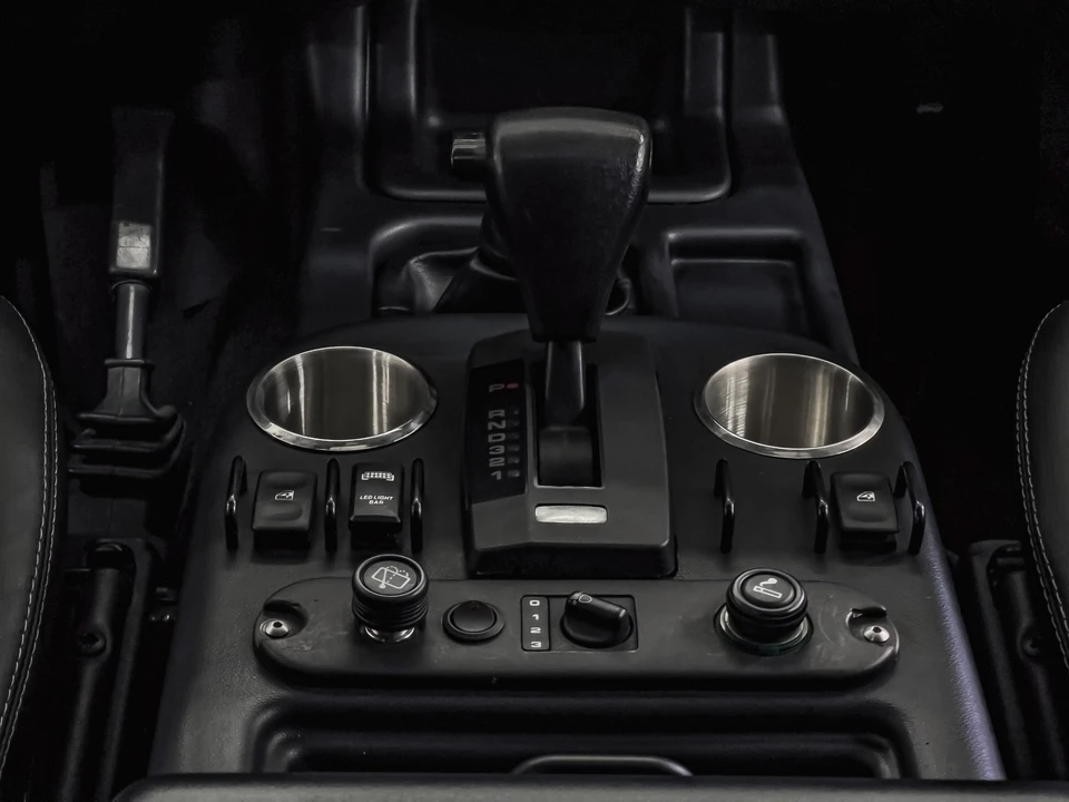1994 Land Rover Defender 110 - Image 13 of 31