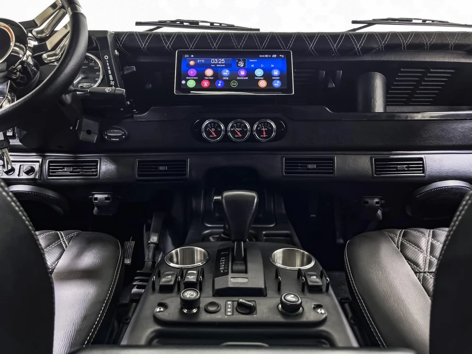 1994 Land Rover Defender 110 - Image 10 of 31