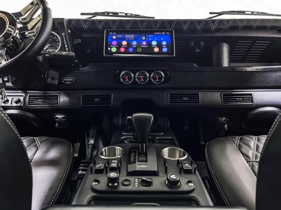 1994 Land Rover Defender 110 - Image 10 of 21