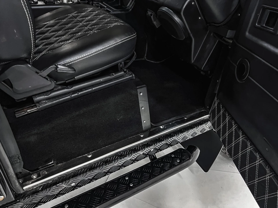 1994 Land Rover Defender 110 - Image 20 of 31
