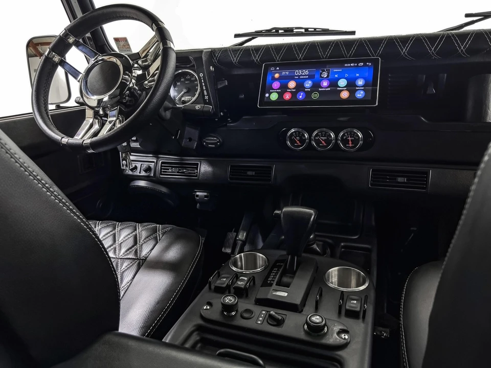 1994 Land Rover Defender 110 - Image 11 of 31