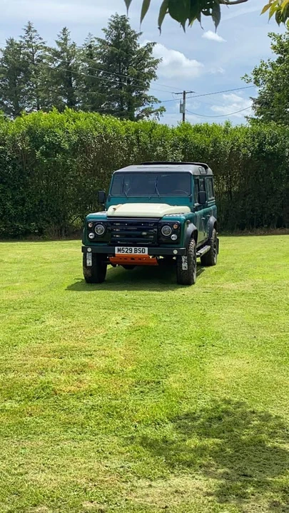 1994 Land Rover Defender 110 - Image 2 of 11