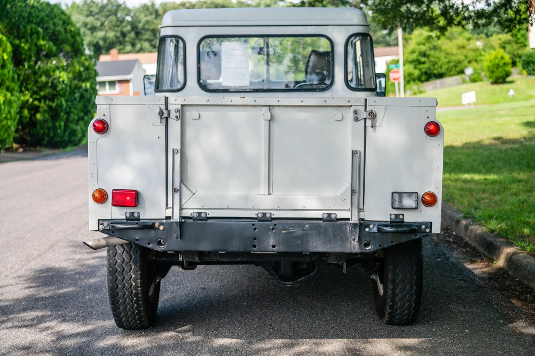 1994 Land Rover Defender 110 - Image 8 of 31