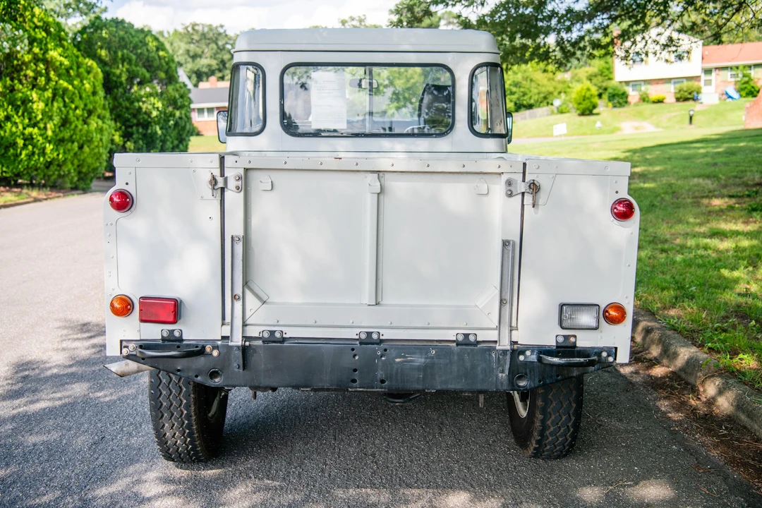 1994 Land Rover Defender 110 - Image 9 of 31