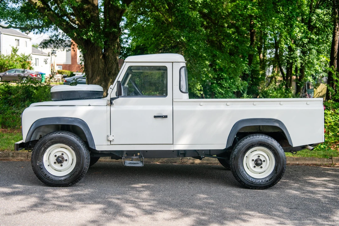1994 Land Rover Defender 110 - Image 7 of 31