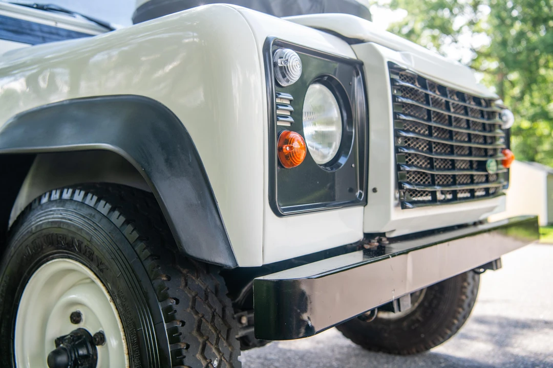1994 Land Rover Defender 110 - Image 13 of 31