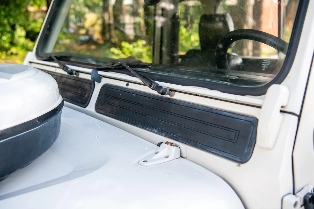 1994 Land Rover Defender 110 - Image 30 of 31