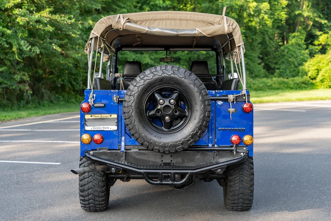 1994 Land Rover Defender 110 - Image 5 of 31