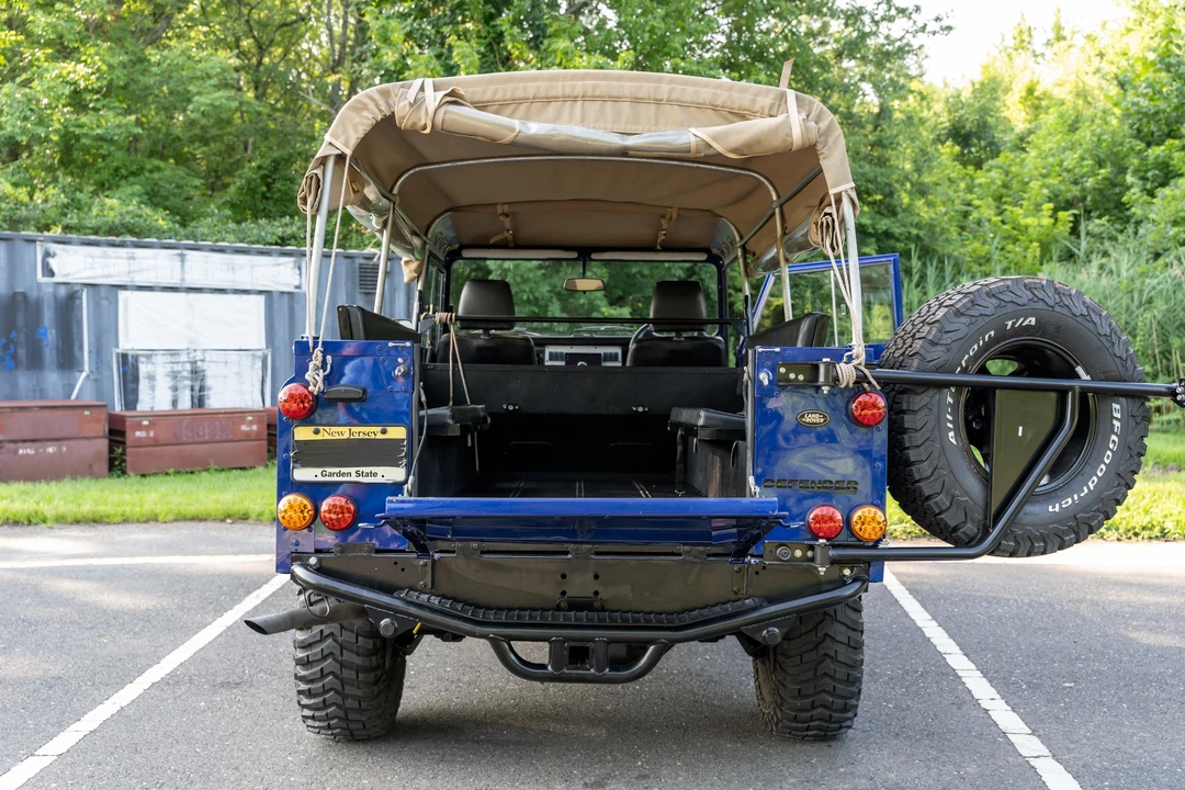 1994 Land Rover Defender 110 - Image 10 of 31