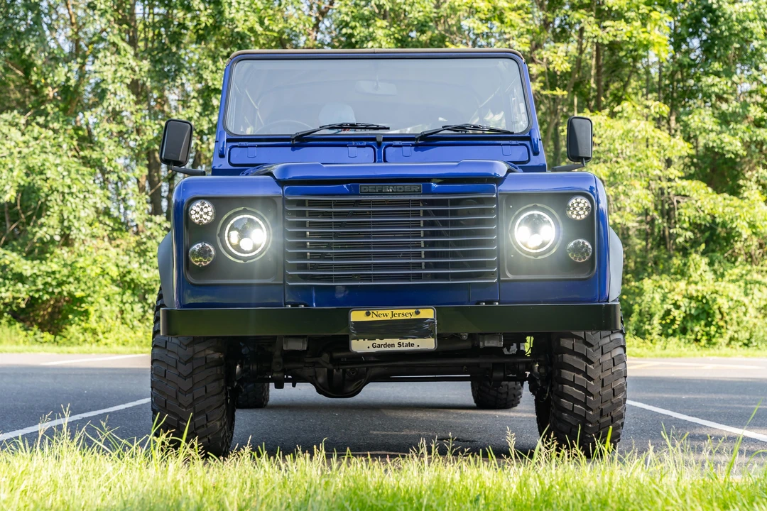 1994 Land Rover Defender 110 - Image 6 of 31