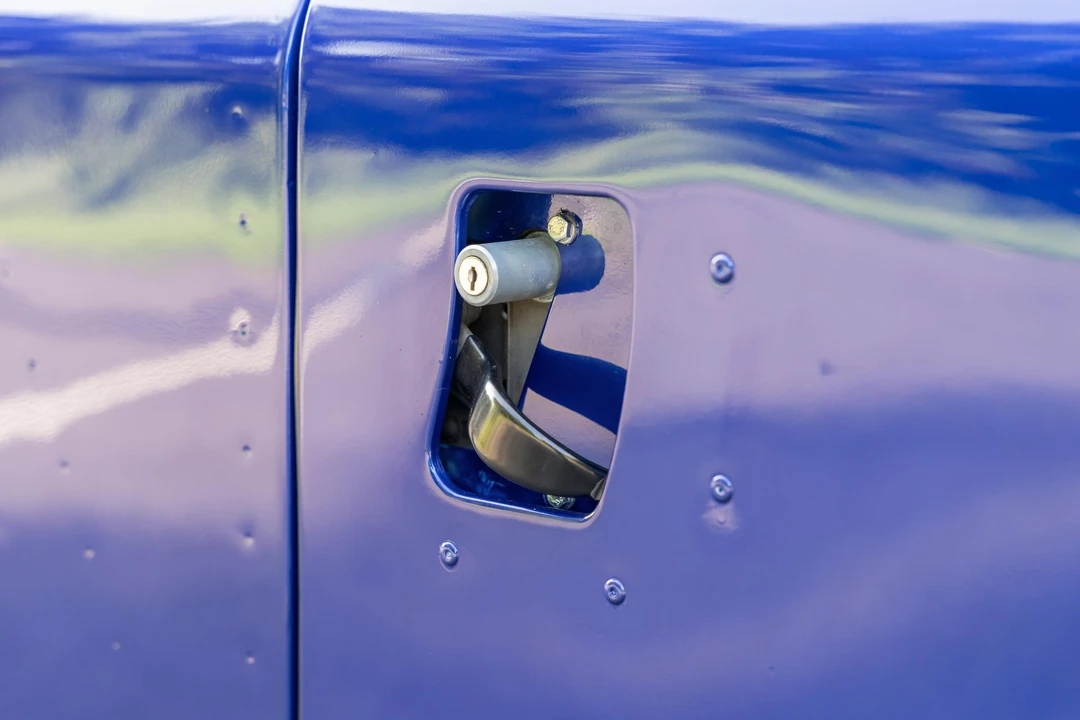1994 Land Rover Defender 110 - Image 25 of 31