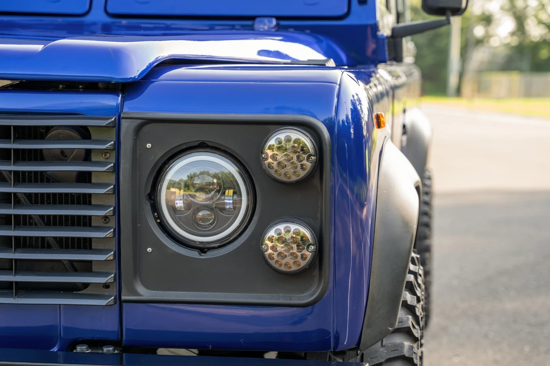 1994 Land Rover Defender 110 - Image 16 of 31