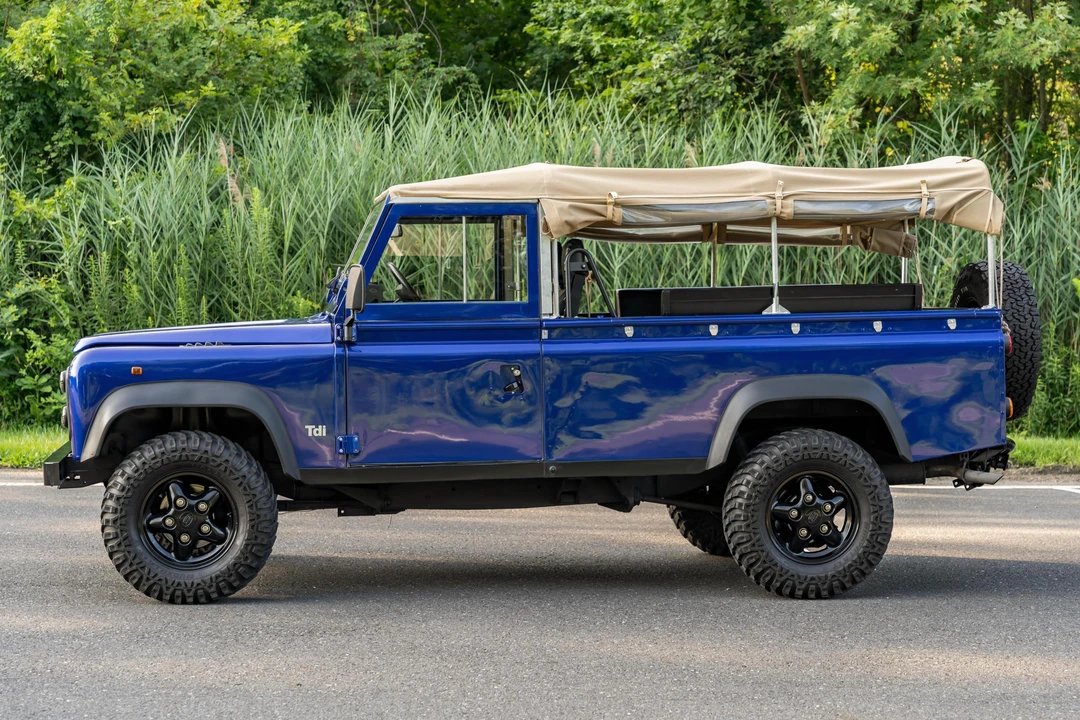 1994 Land Rover Defender 110 - Image 3 of 31