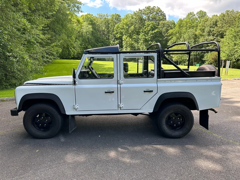 1994 Land Rover Defender 110 - Image 9 of 31