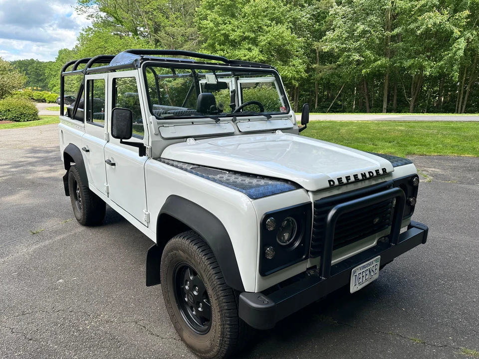 1994 Land Rover Defender 110 - Image 14 of 31