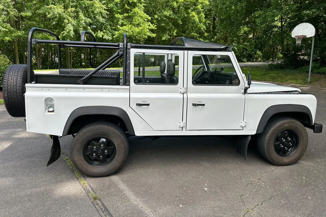 1994 Land Rover Defender 110 - Image 3 of 31