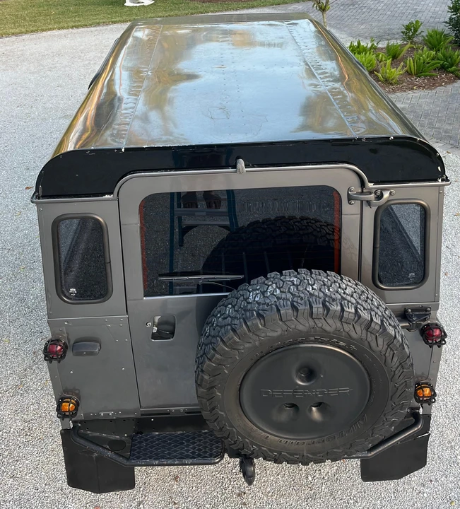 1994 Land Rover Defender 110 - Image 16 of 31