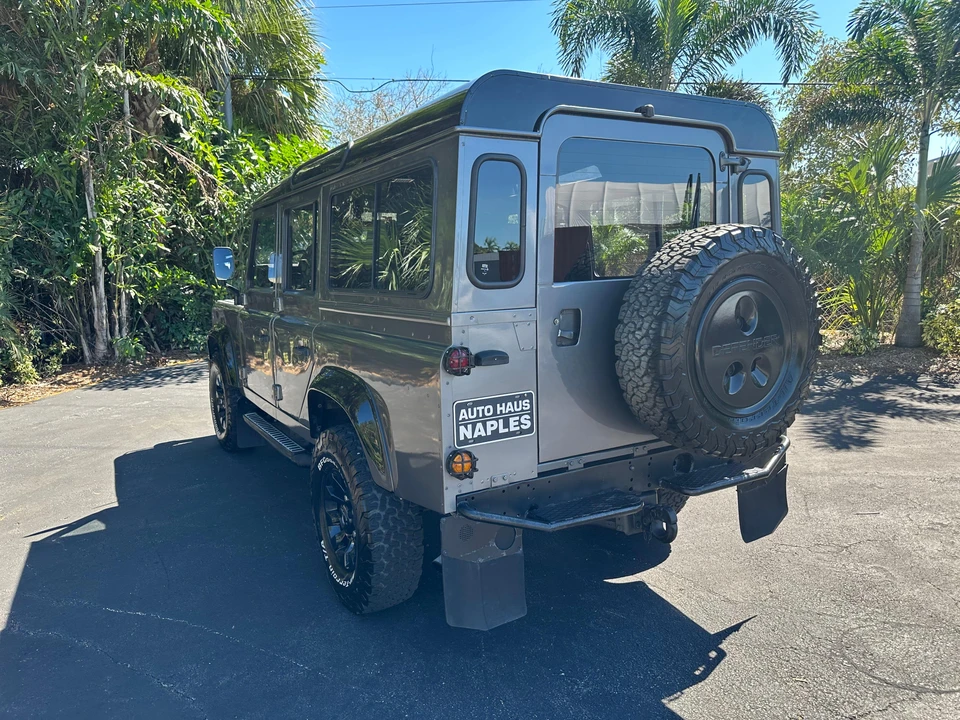 1994 Land Rover Defender 110 - Image 14 of 31