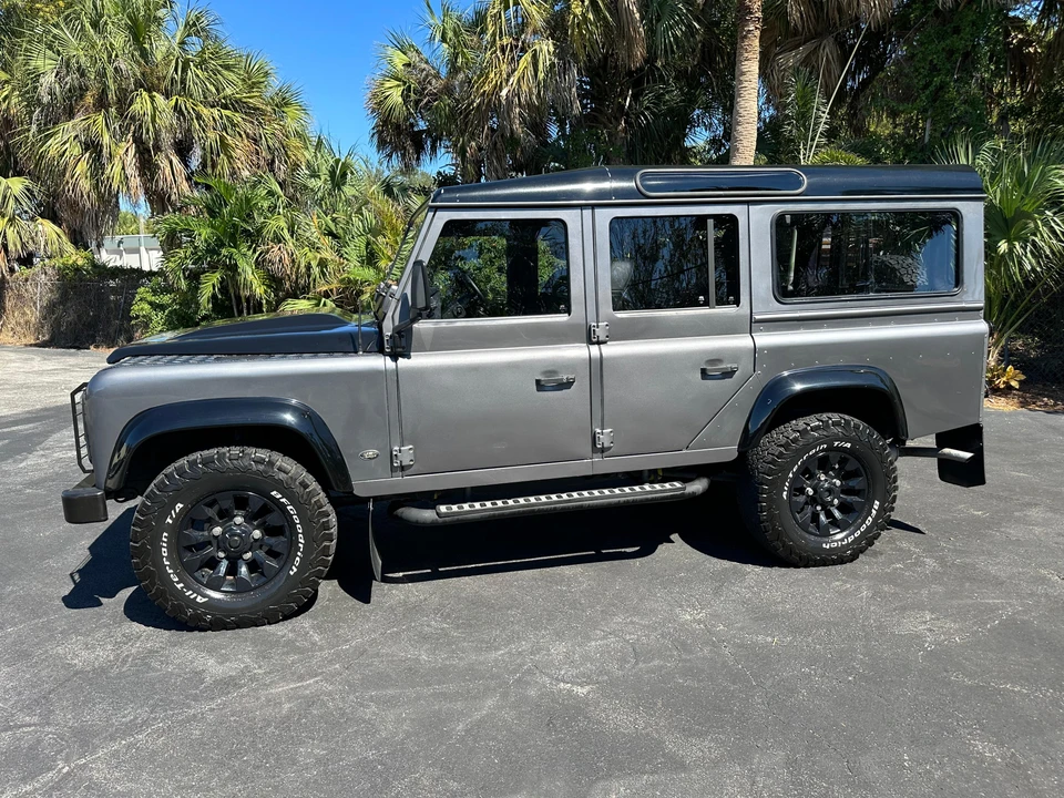 1994 Land Rover Defender 110 - Image 10 of 31