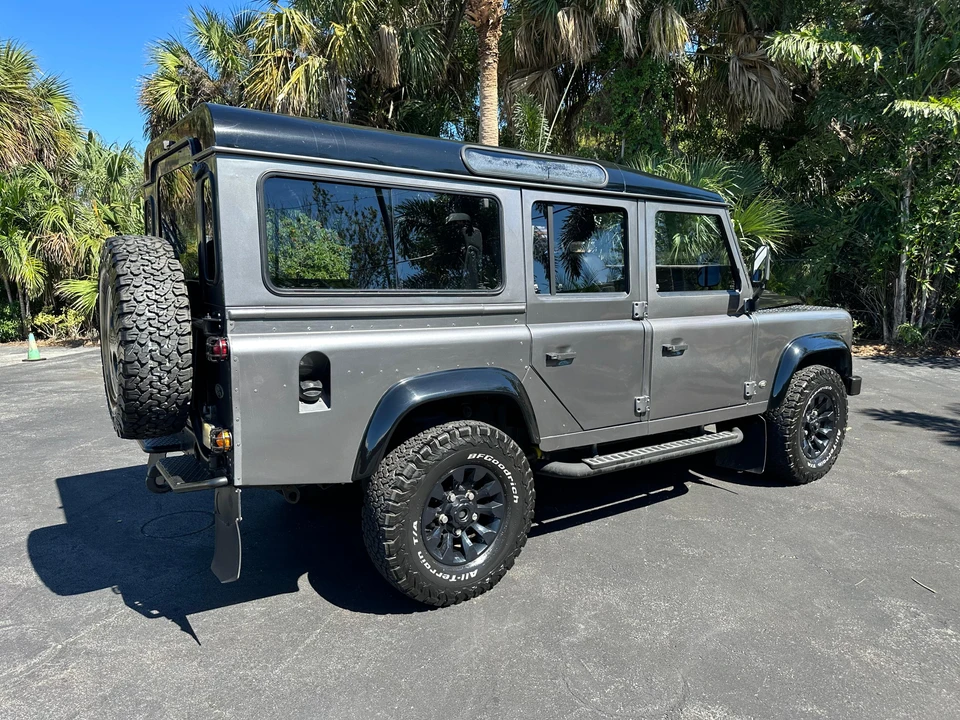 1994 Land Rover Defender 110 - Image 19 of 31