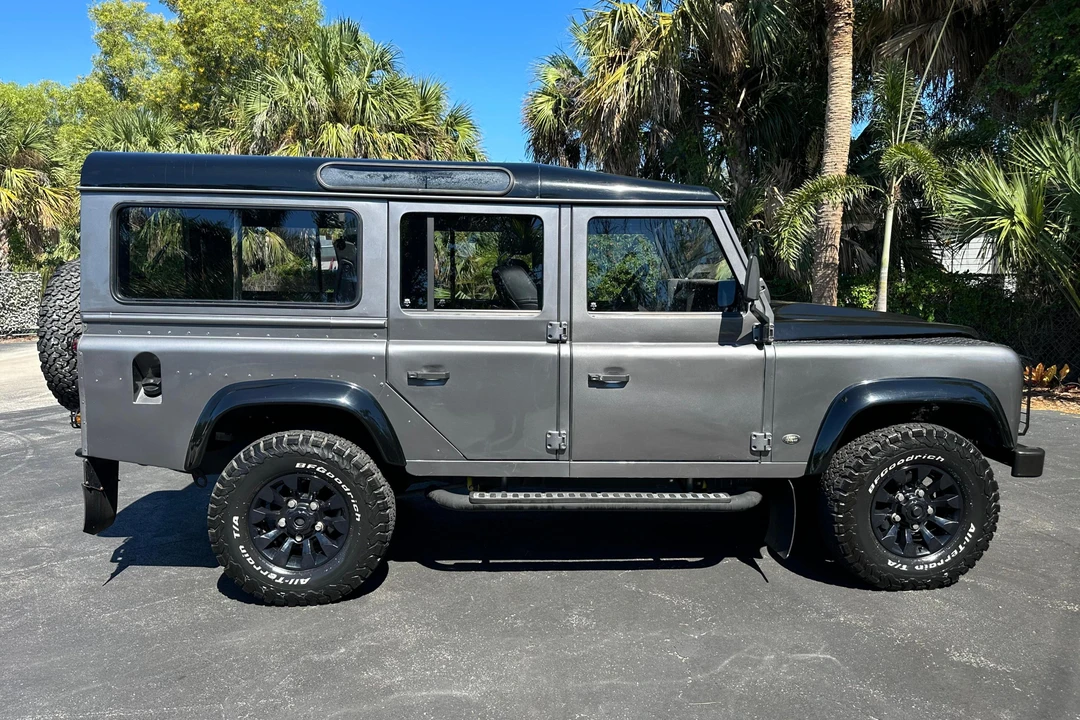 1994 Land Rover Defender 110 - Image 3 of 31