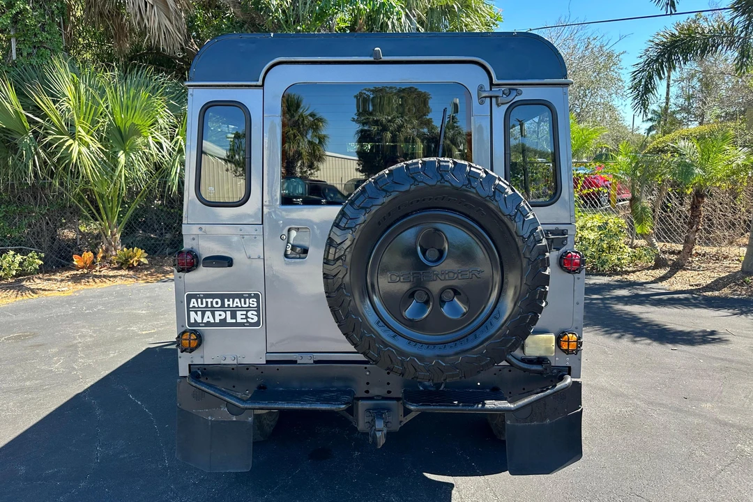 1994 Land Rover Defender 110 - Image 5 of 31