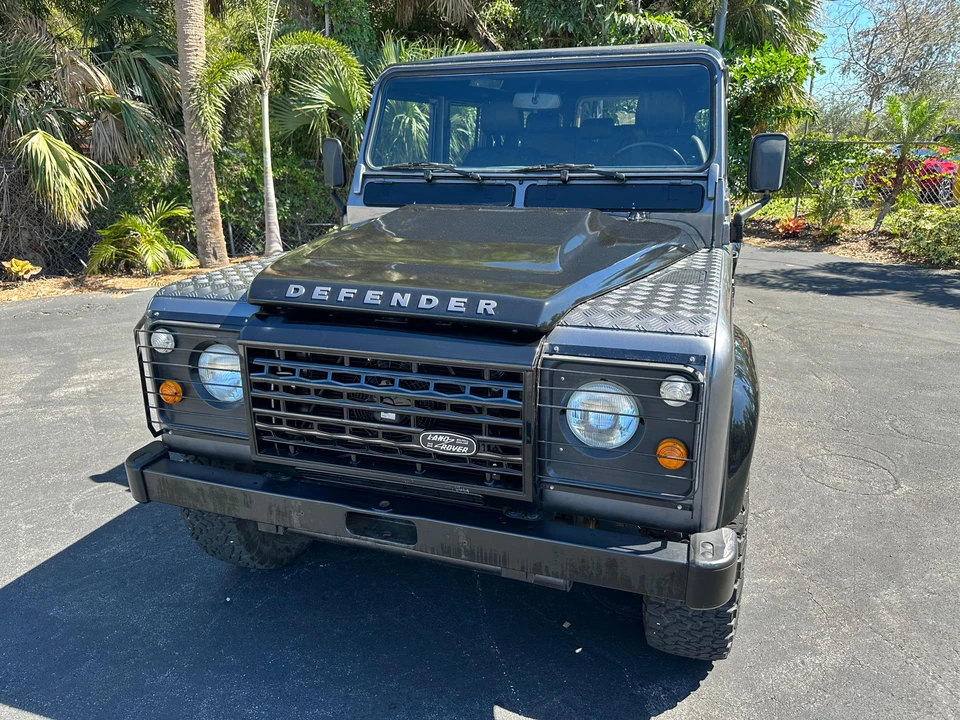 1994 Land Rover Defender 110 - Image 7 of 31