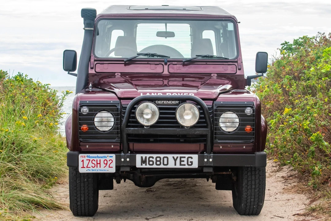 1994 Land Rover Defender 110 - Image 2 of 31