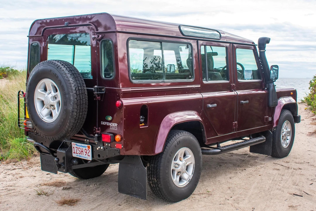 1994 Land Rover Defender 110 - Image 5 of 31