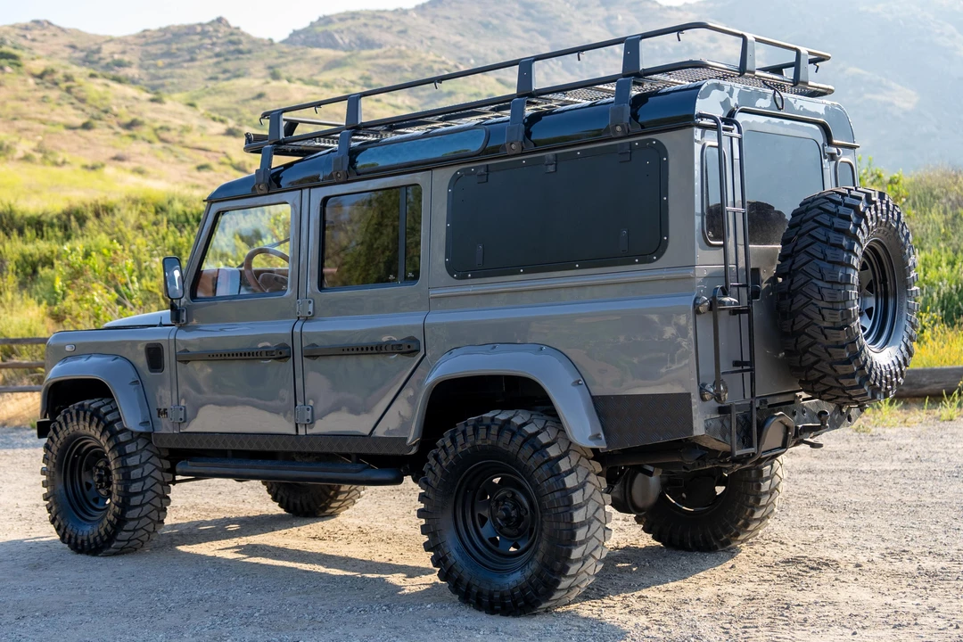 1994 Land Rover Defender 110 - Image 4 of 31