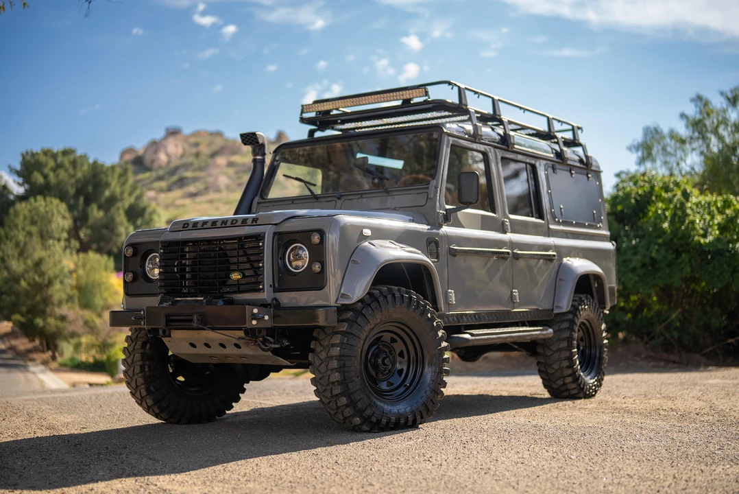 1994 Land Rover Defender 110 - Image 14 of 31