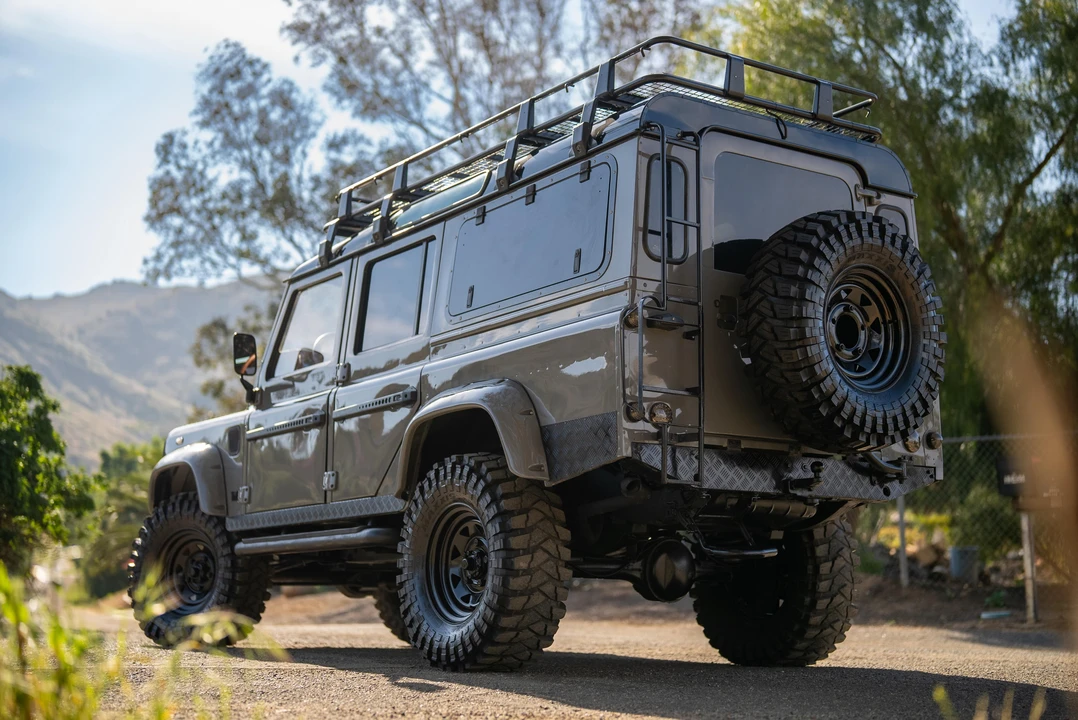 1994 Land Rover Defender 110 - Image 25 of 31