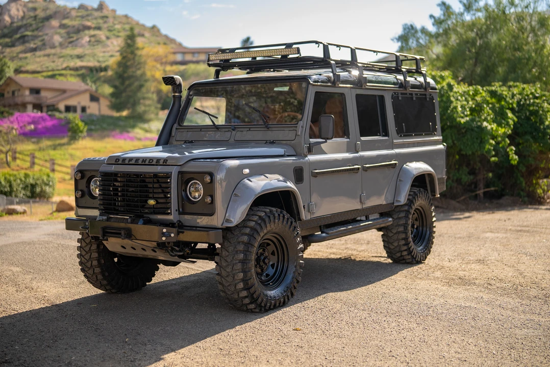 1994 Land Rover Defender 110 - Image 15 of 31