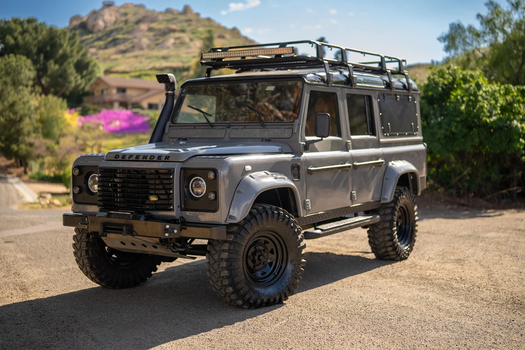 1994 Land Rover Defender 110 - Image 16 of 31