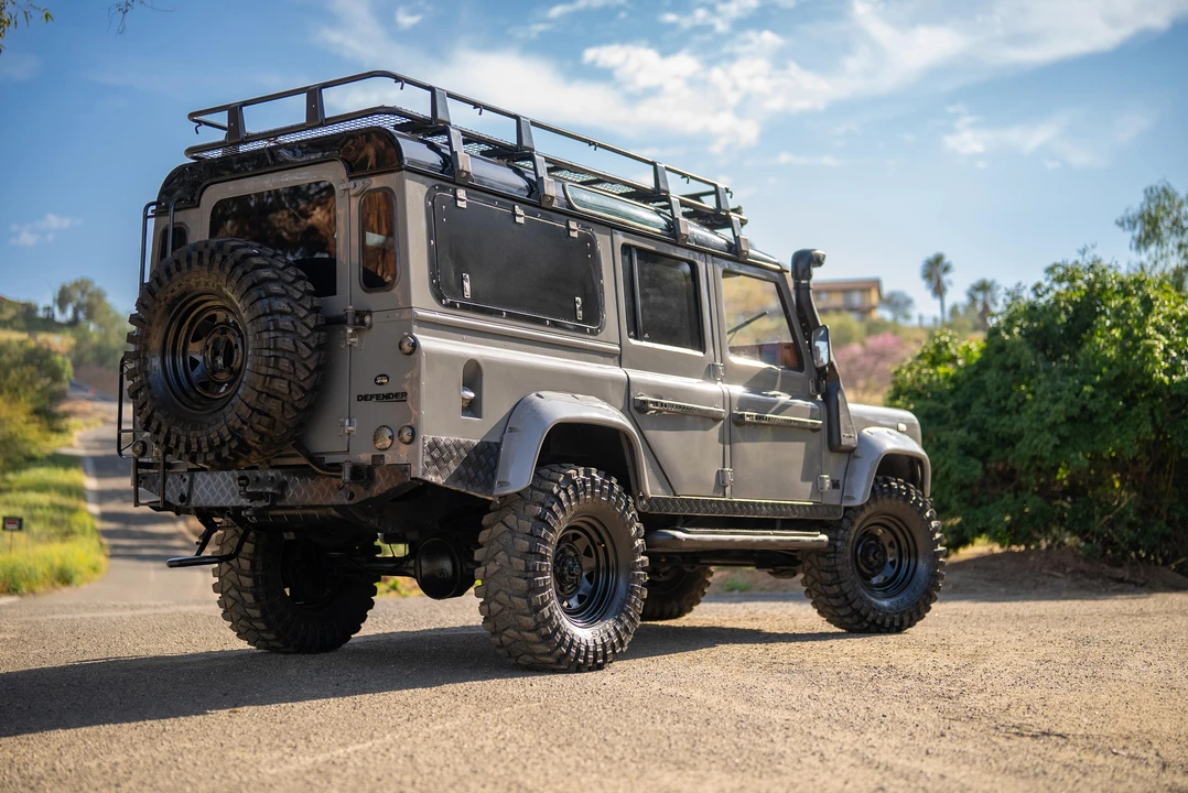 1994 Land Rover Defender 110 - Image 31 of 31