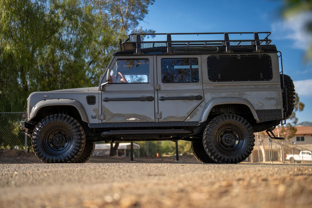 1994 Land Rover Defender 110 - Image 21 of 31