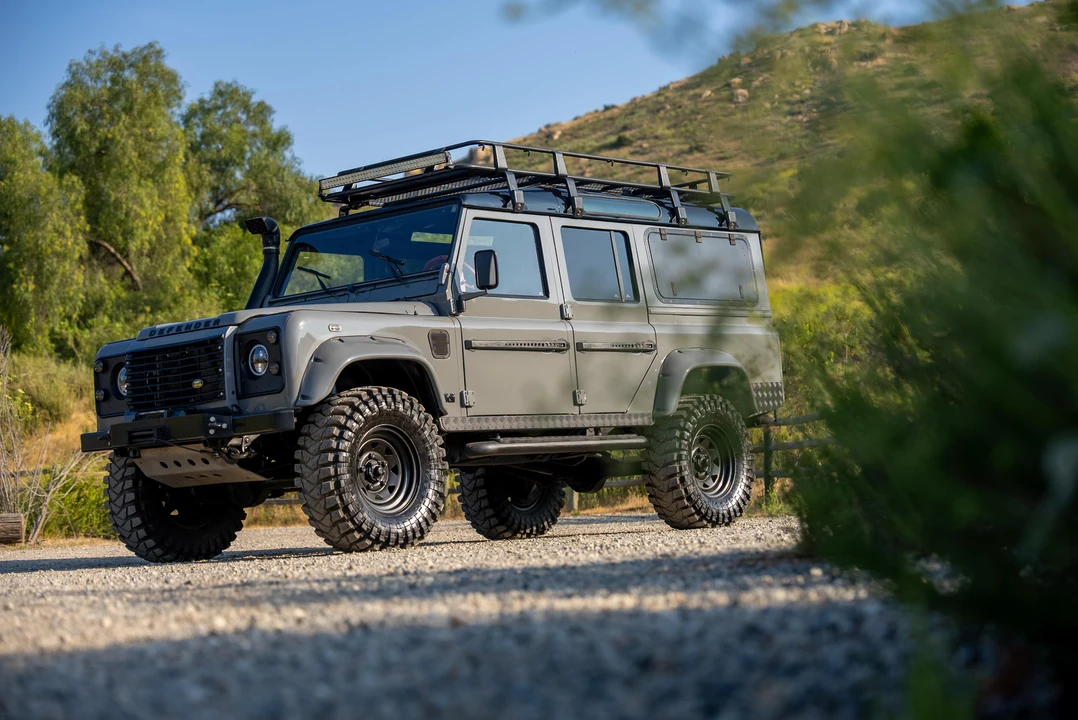 1994 Land Rover Defender 110 - Image 19 of 31