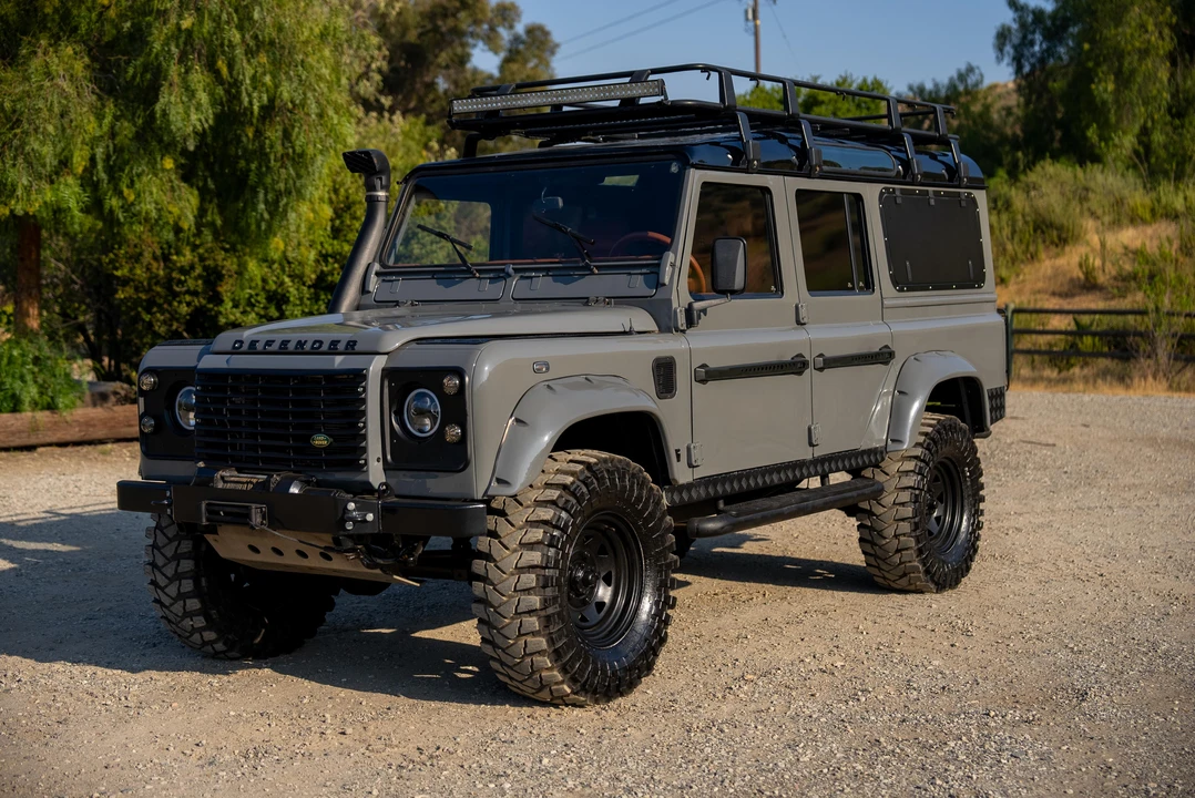 1994 Land Rover Defender 110 - Image 17 of 31