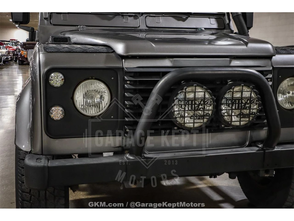 1994 Land Rover Defender 110 - Image 17 of 31