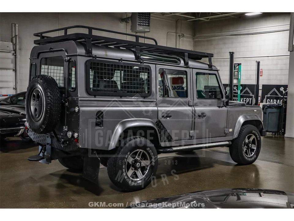 1994 Land Rover Defender 110 - Image 9 of 31