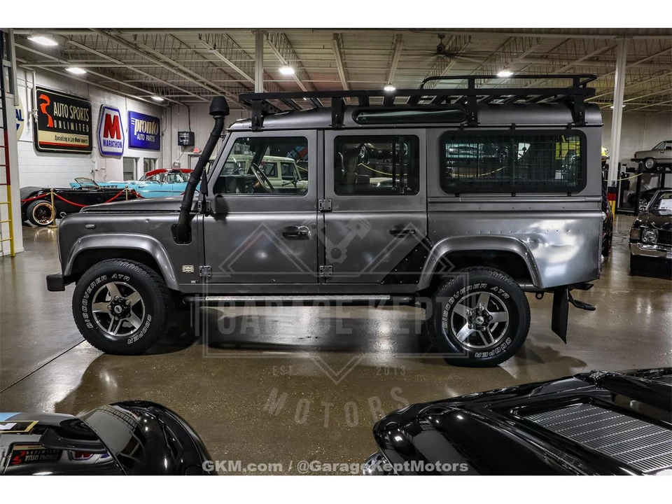 1994 Land Rover Defender 110 - Image 5 of 31