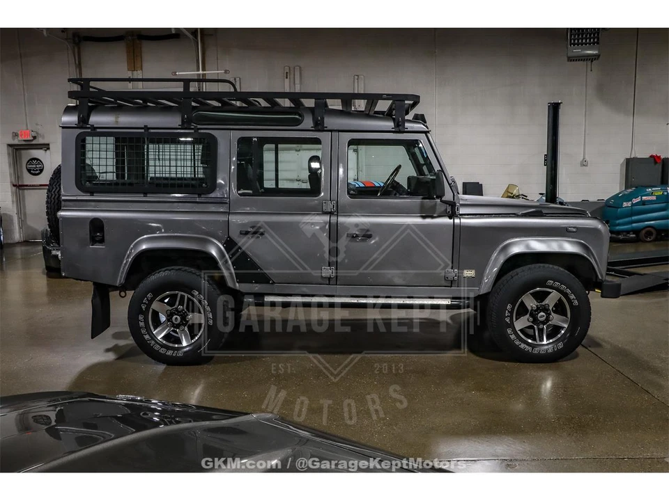 1994 Land Rover Defender 110 - Image 10 of 31