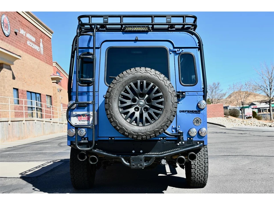 1994 Land Rover Defender 110 - Image 15 of 31