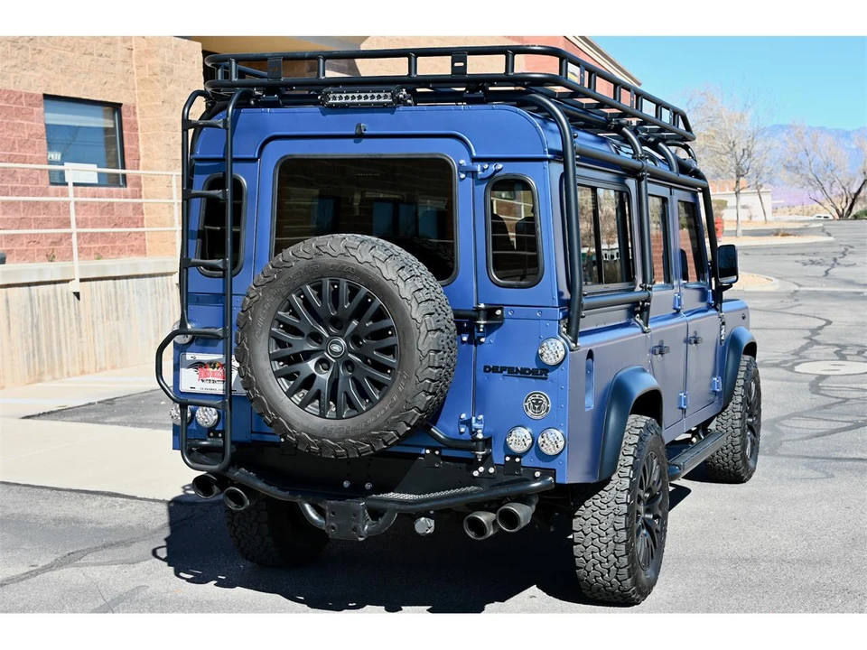 1994 Land Rover Defender 110 - Image 17 of 31