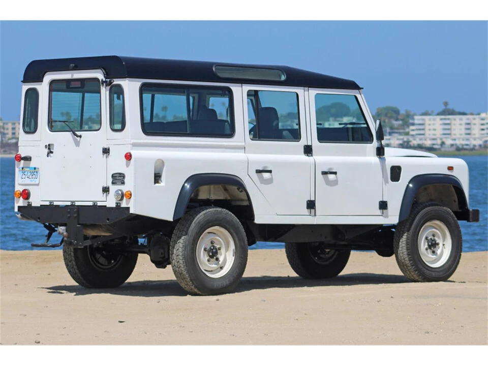 1994 Land Rover Defender 110 - Image 6 of 31