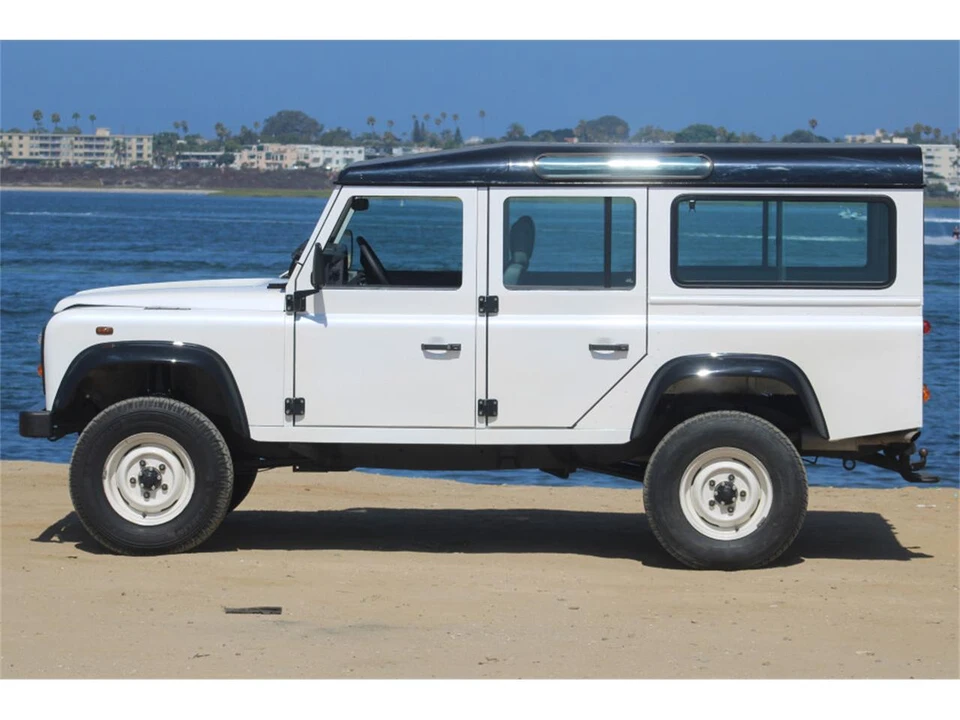1994 Land Rover Defender 110 - Image 9 of 31