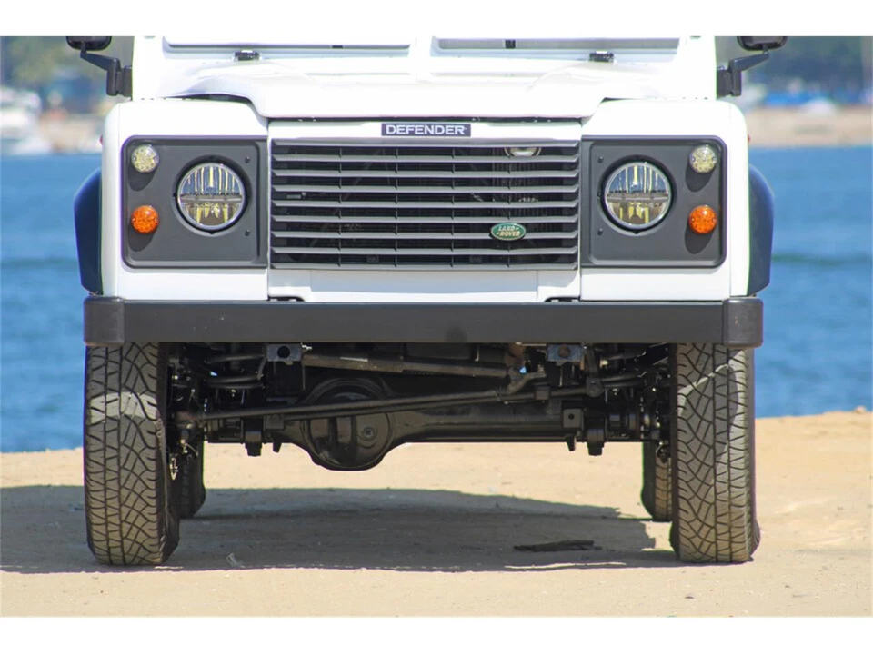 1994 Land Rover Defender 110 - Image 16 of 31