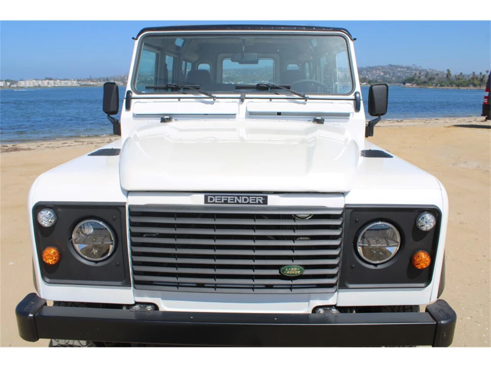 1994 Land Rover Defender 110 - Image 17 of 31
