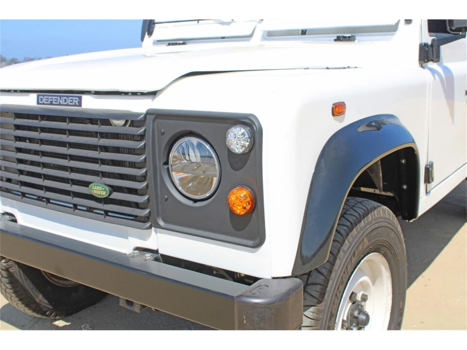1994 Land Rover Defender 110 - Image 19 of 31
