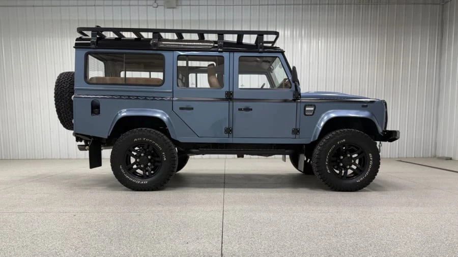 1994 Land Rover Defender 110 - Image 2 of 31